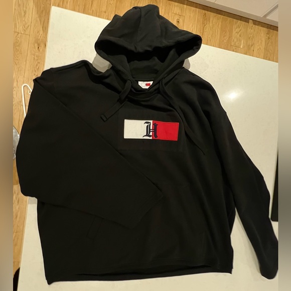 Tommy Hilfiger x Lewis Hamilton Limited Edition Oversized Hoodie - Picture 2 of 3